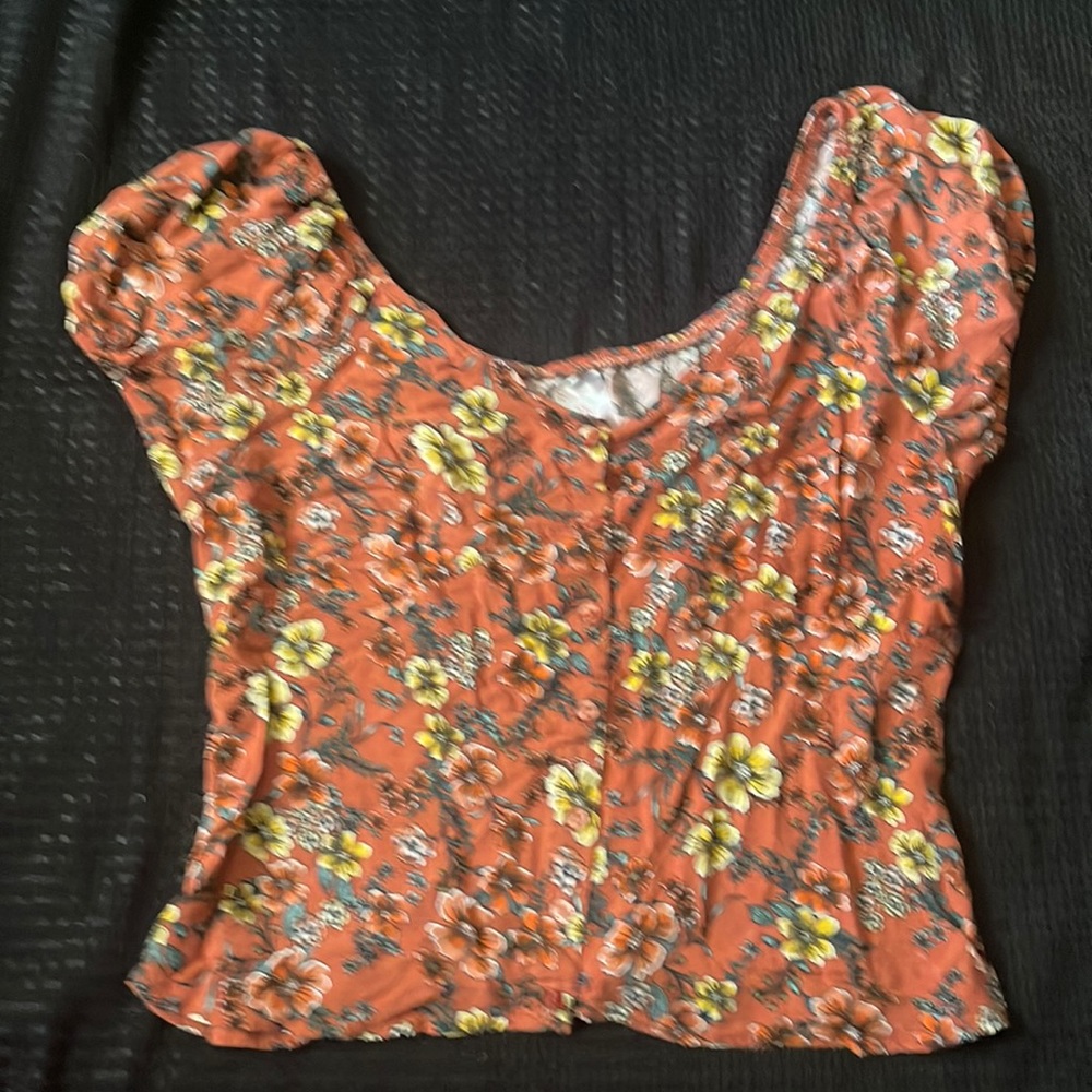 Crop Top - sz Large 11/13